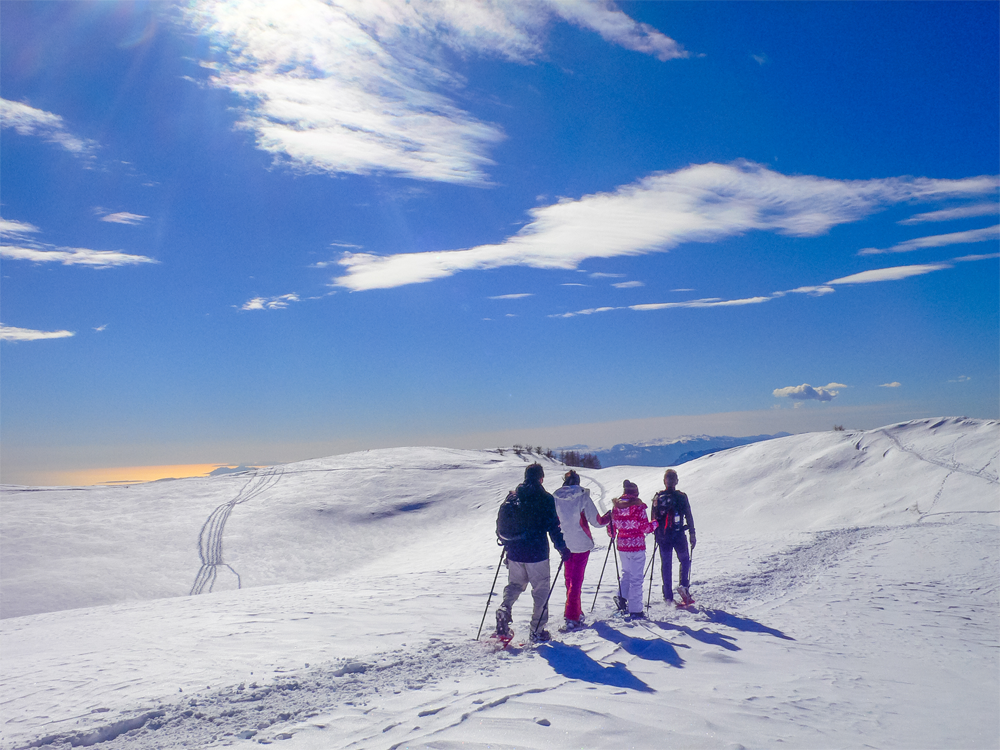 Groupe en raquettes sur les crêtes de l’Authion